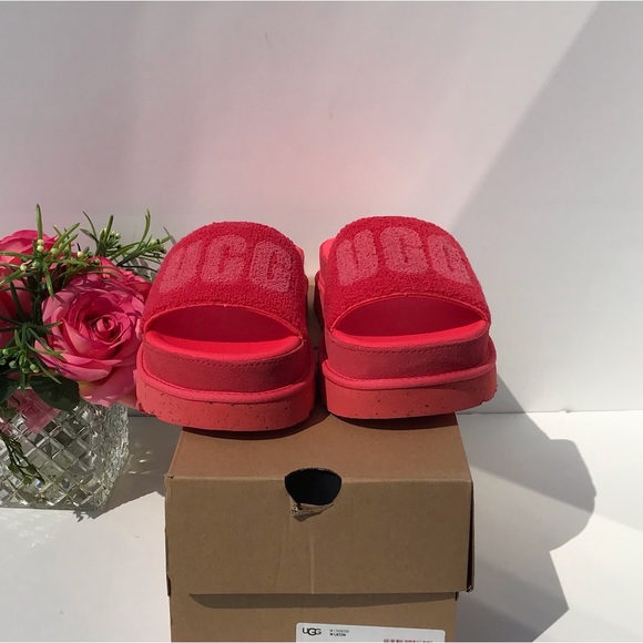 UGG Laton Slide - Picture 6 of 10